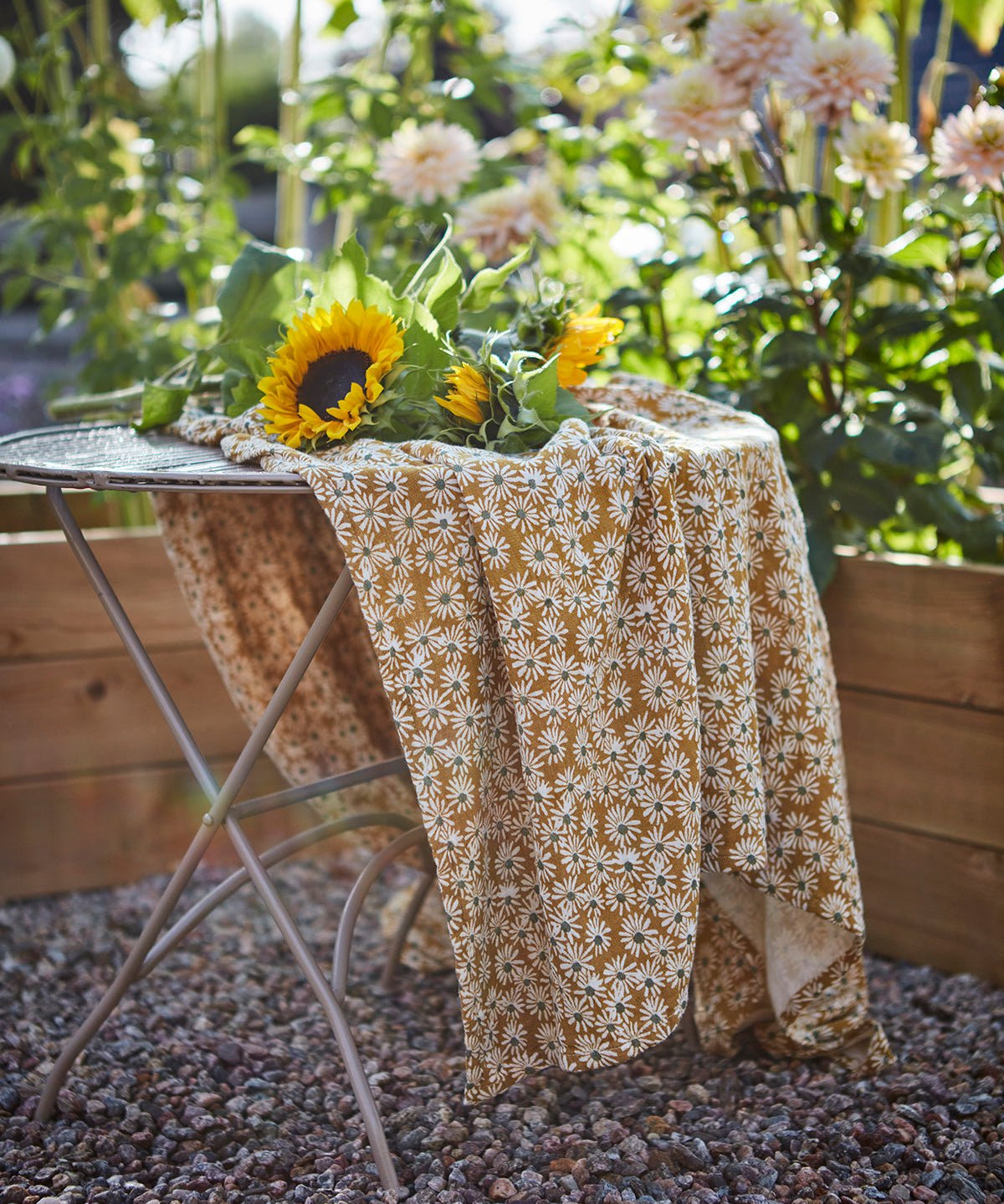 Affari of Sweden VISBY Trädgårdsbord, Beige - Azalea Home
