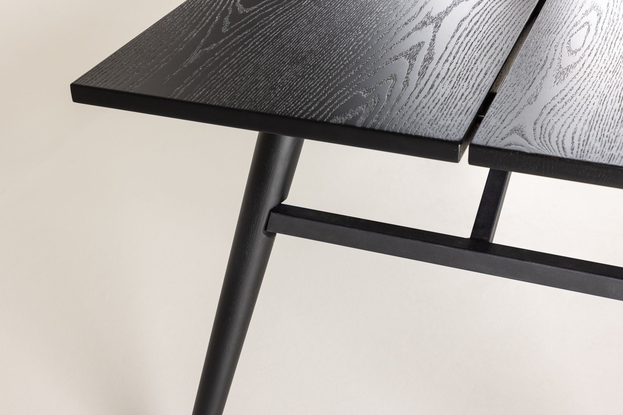 Sleek Matbord, Svart