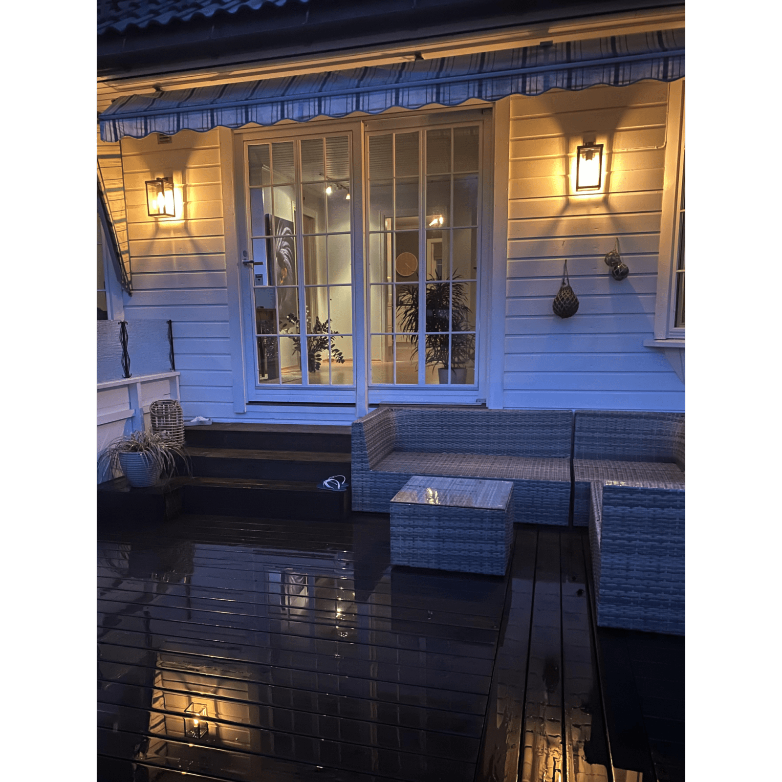 Aneta Lighting ARENDAL vägglampa ute, liten svart - Azalea Home