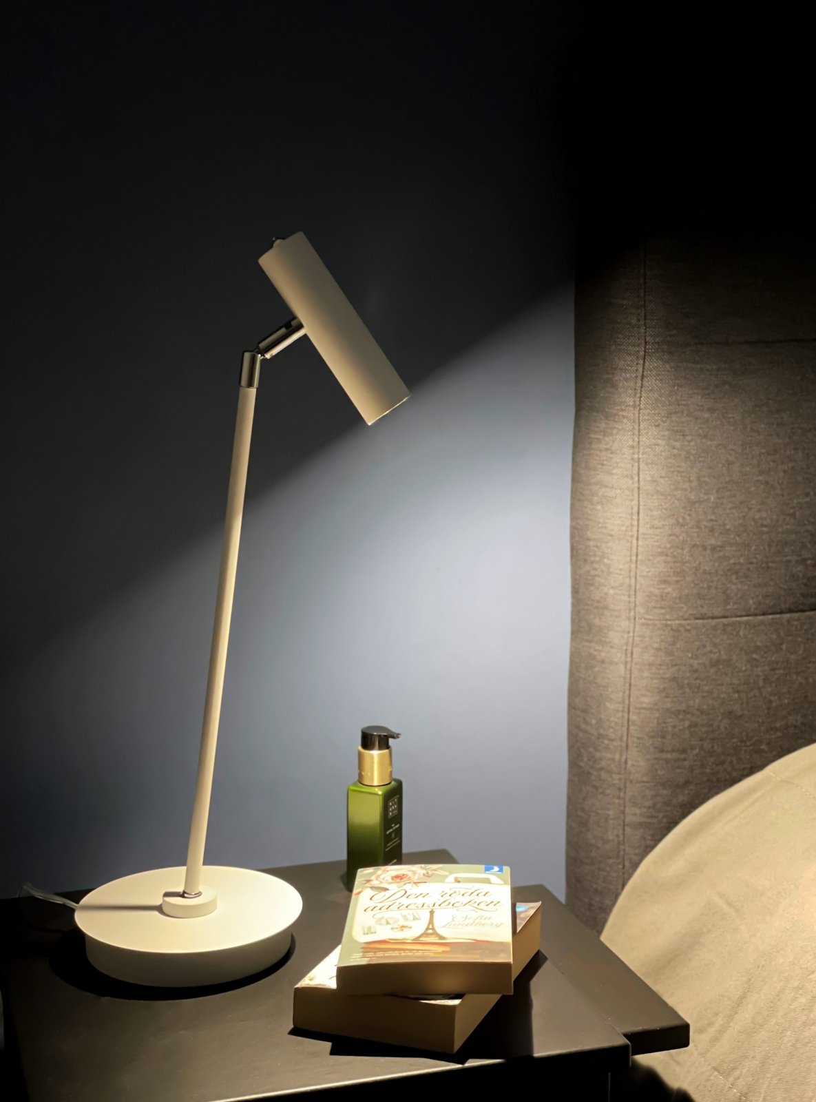 Aneta Lighting ARTIC bordlampa, vit - Azalea Home