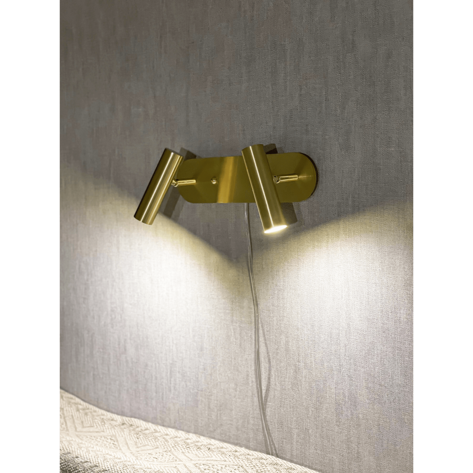 Aneta Lighting ARTIC vägglampa dubbel, matt mässing - Azalea Home