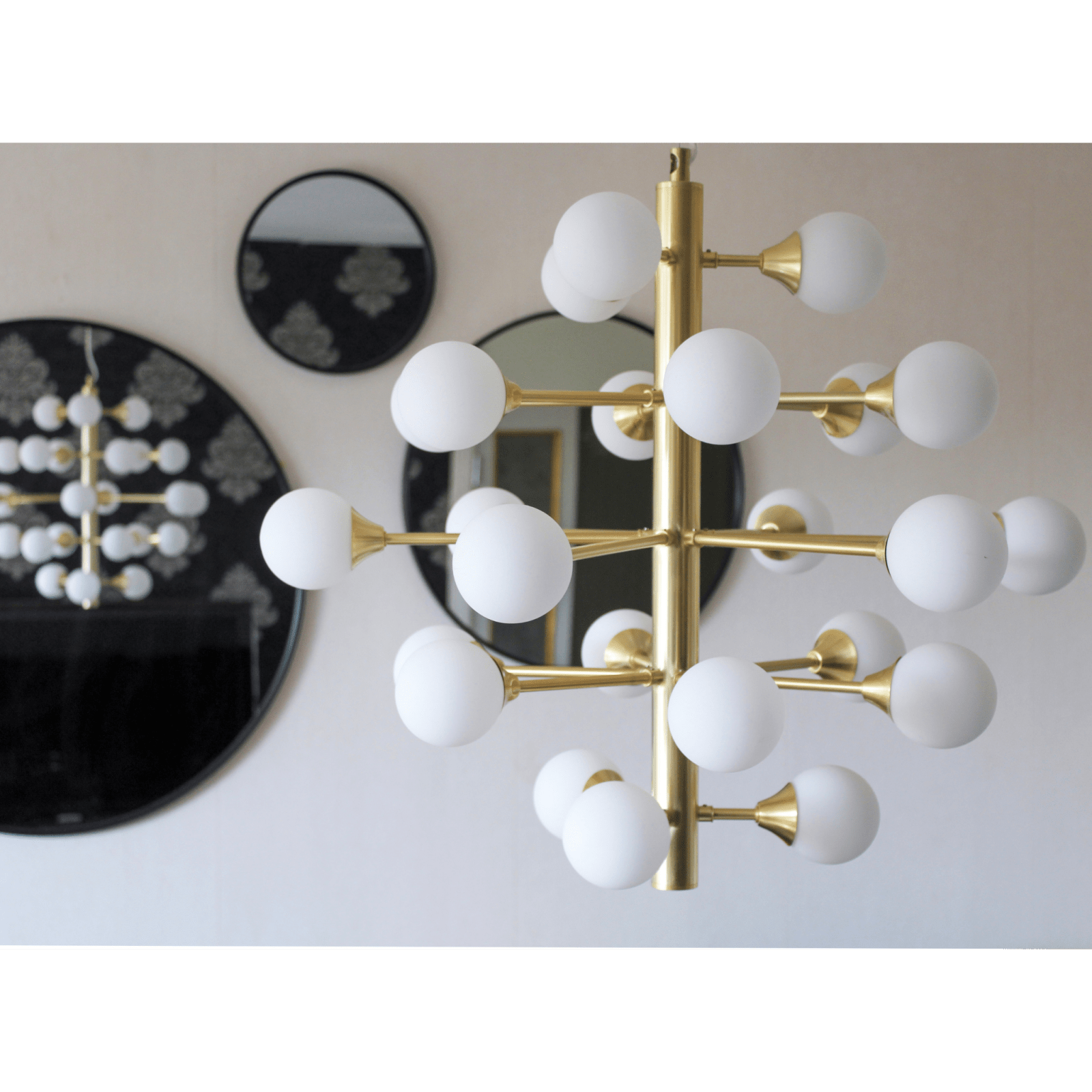 Aneta Lighting COSMOS taklampa 24 - arm, matt mässing/vit - Azalea Home