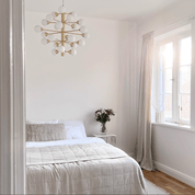 Aneta Lighting COSMOS taklampa 24 - arm, matt mässing/vit - Azalea Home