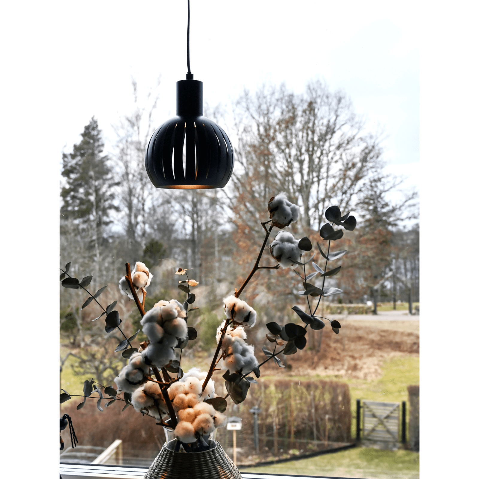 Aneta Lighting GRAFIKA fönsterlampa, svart - Azalea Home