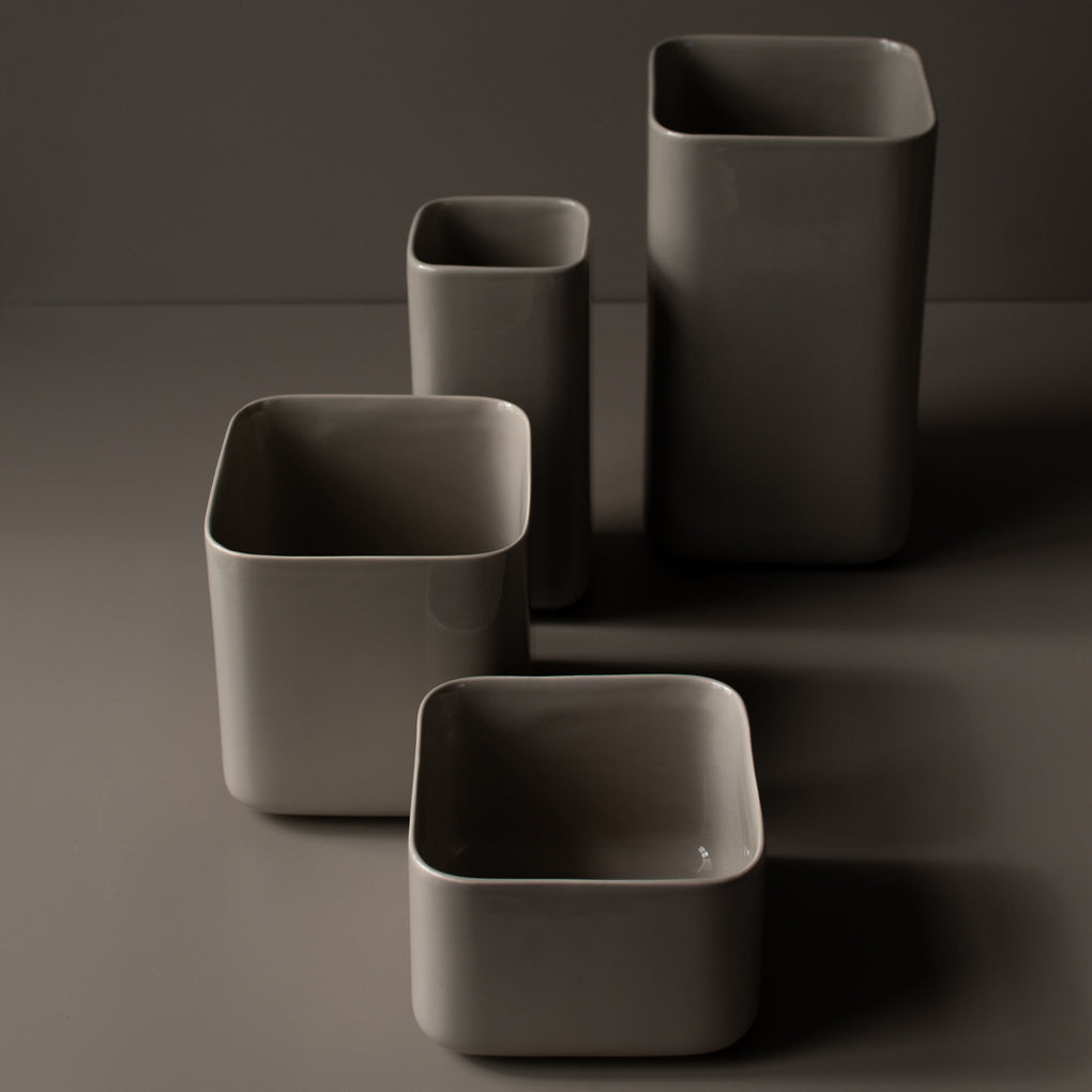 aw22_cube_shiny_mole_square-2-43733_8d227a42-d713-4864-b1a4-2d18eda0d31f.jpg