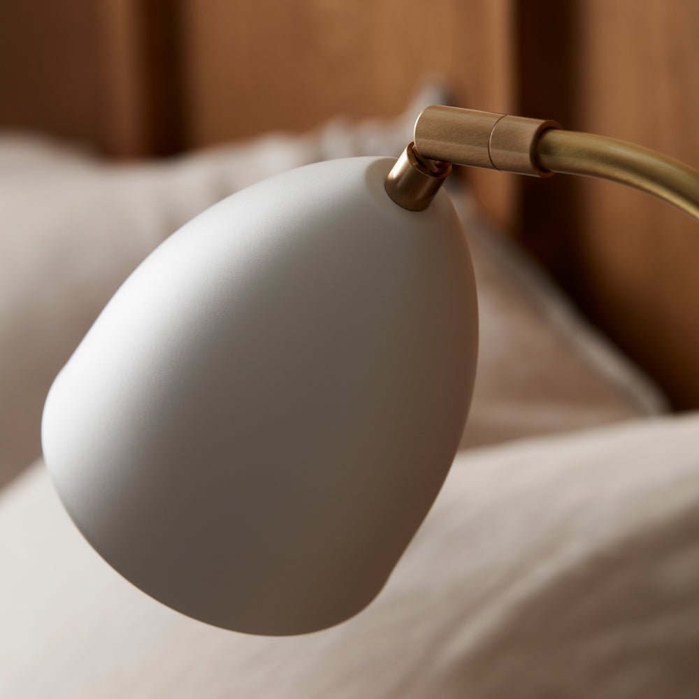 Belid Bordslampa Deluxe vit/mässing - Azalea Home