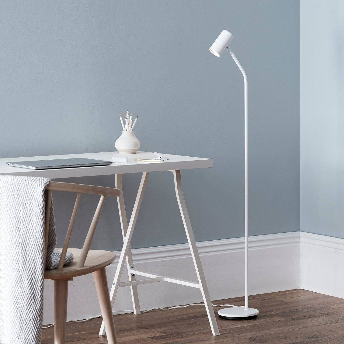 Belid Golvlampa Tyson vitstruktur - Azalea Home