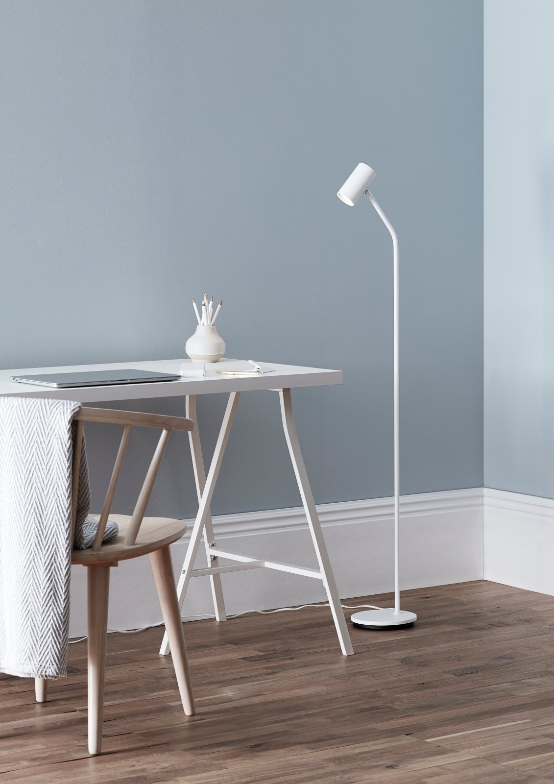 Belid Golvlampa Tyson vitstruktur - Azalea Home