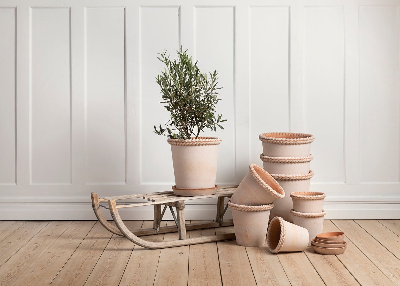 Bergs Potter Emilia Kruka med Fat Ø35 cm, Rosa - Azalea Home