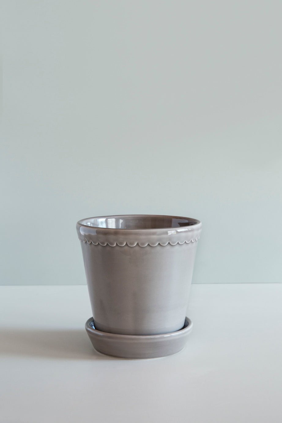 Bergs Potter Helena Kruka med Fat Ø18 cm, Pearl Grey - Azalea Home