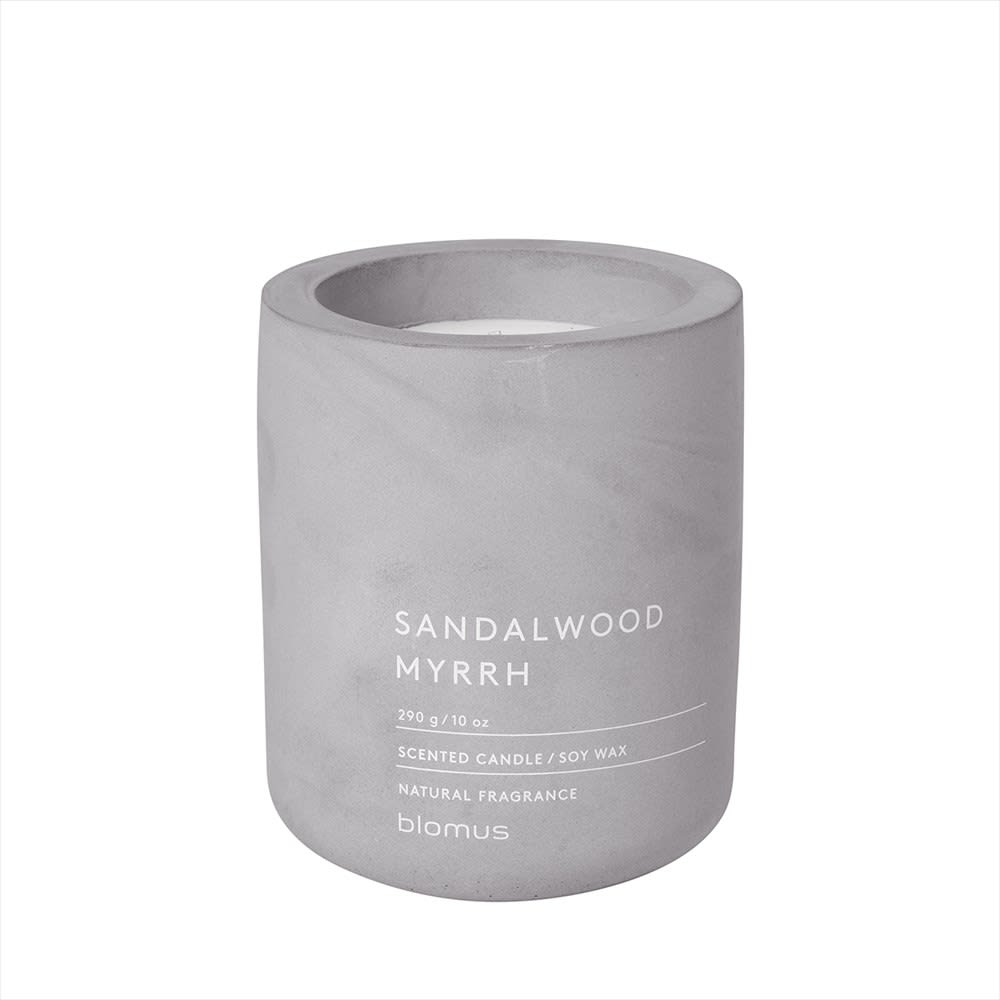 blomus_65657_ScentedCandle_SandalwoodMyrrh_290g_MicroChip_FRAGA_201801161034081000_cdc6afa3-e6b0-40d1-925f-3cb45a32b055.jpg