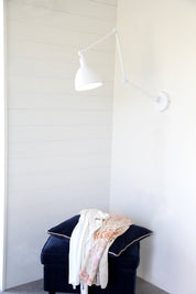 By Rydéns Bazar vägglampa l61.5 - 122.cm sandvit - Azalea Home