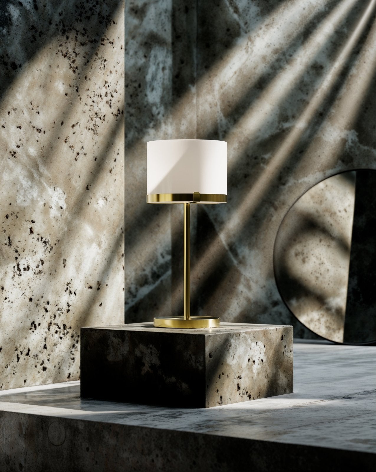 By Rydéns Marcel bordslampa H55 cm mässing/vit - Azalea Home