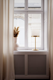 By Rydéns Marcel bordslampa H55 cm mässing/vit - Azalea Home
