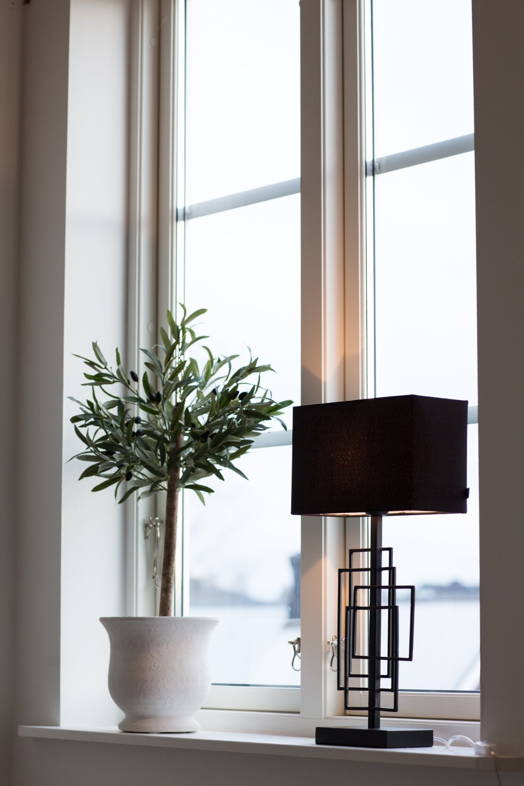 By Rydéns Paragon bordslampa H69 cm matt svart - Azalea Home