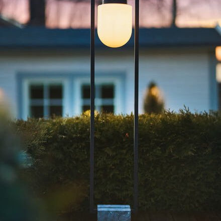 By Rydéns Stanley golvlampa IP44 sandsvart - Azalea Home