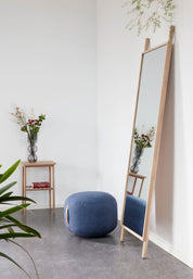 Acorn Sidobord, Natur