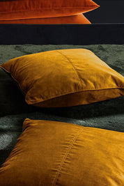 Ceannis Velvet Kuddfodral 50x50cm, Gul - Azalea Home