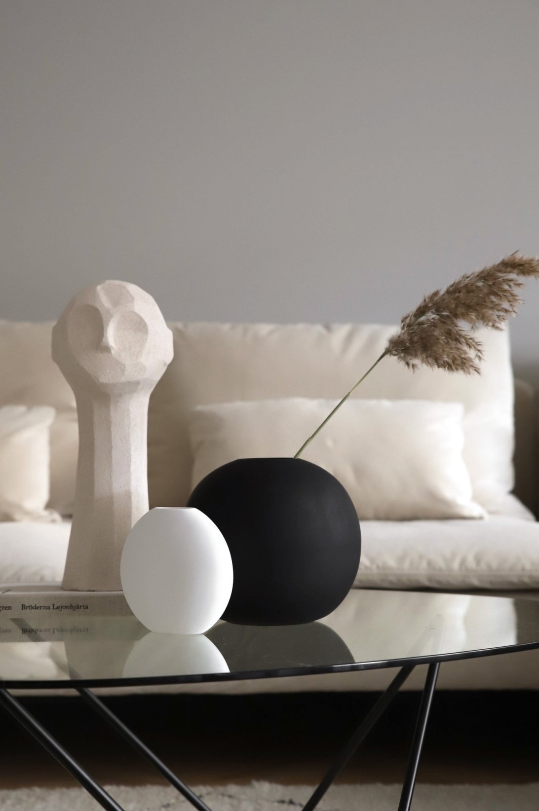 Cooee Design Ball Vas 20cm, Svart - Azalea Home