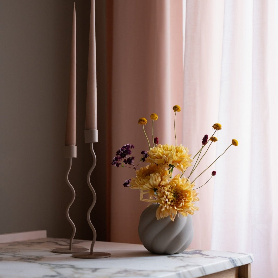 Cooee Design Curved Ljusstake 23cm, Taupe - Azalea Home