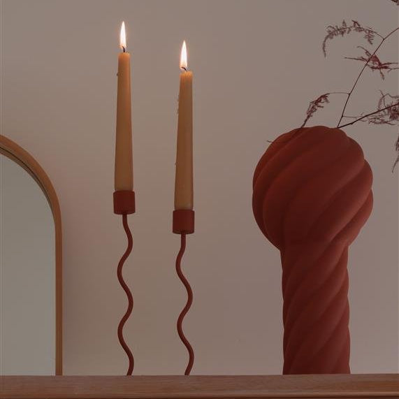 Cooee Design Curved Ljusstake 26cm, Brick Red - Azalea Home