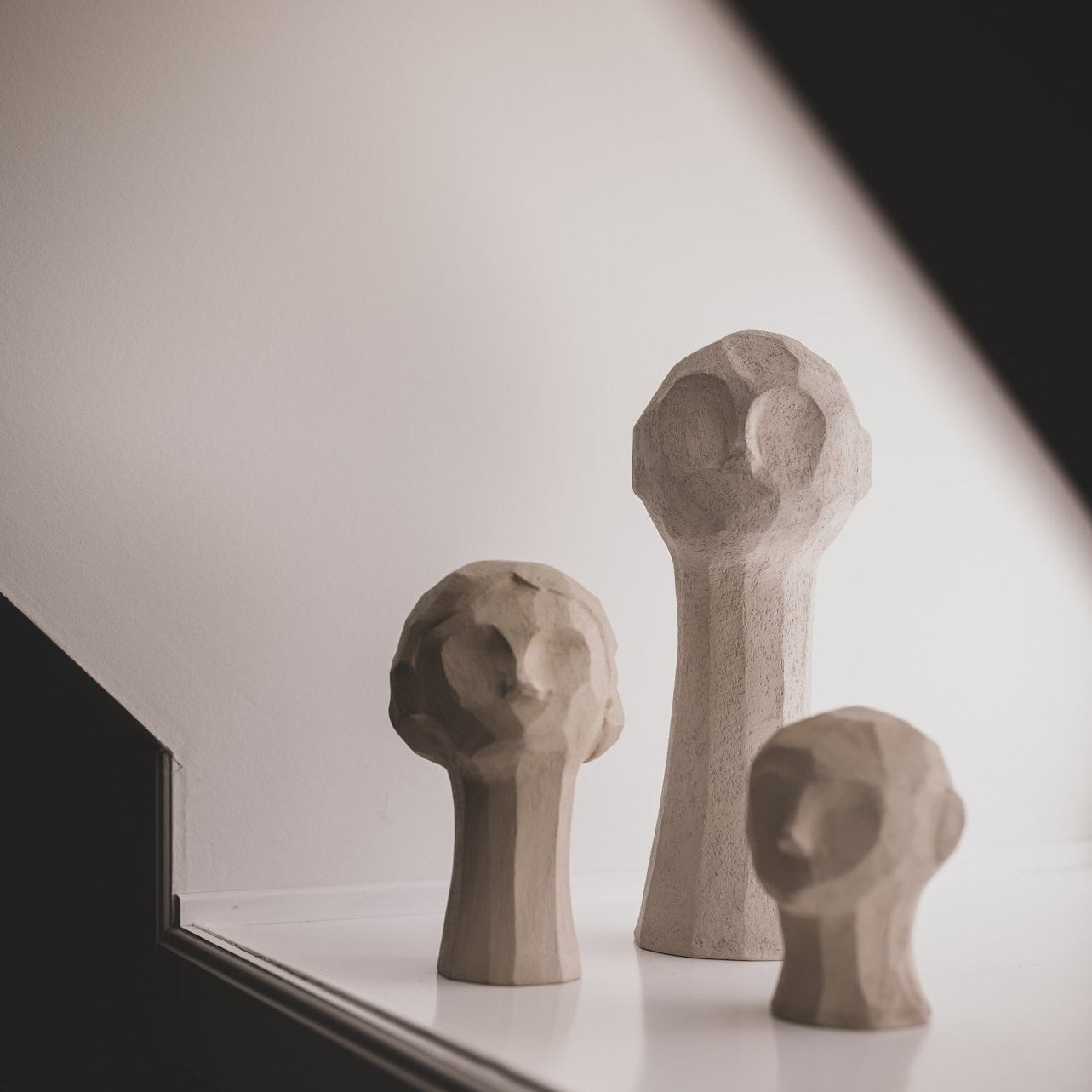 Cooee Design OLUFEMI Skulptur, Limestone - Azalea Home