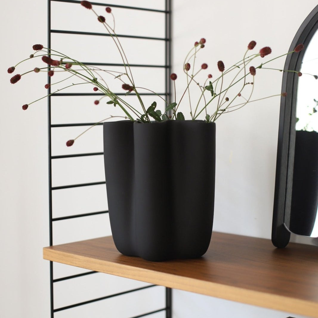 Cooee Design Tulipa Vas 20cm, Svart - Azalea Home