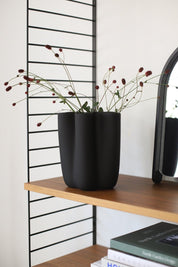 Cooee Design Tulipa Vas 20cm, Svart - Azalea Home