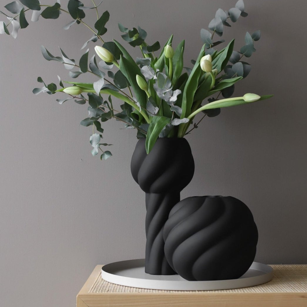 Cooee Design Twist Ball Vas 20cm, Svart - Azalea Home