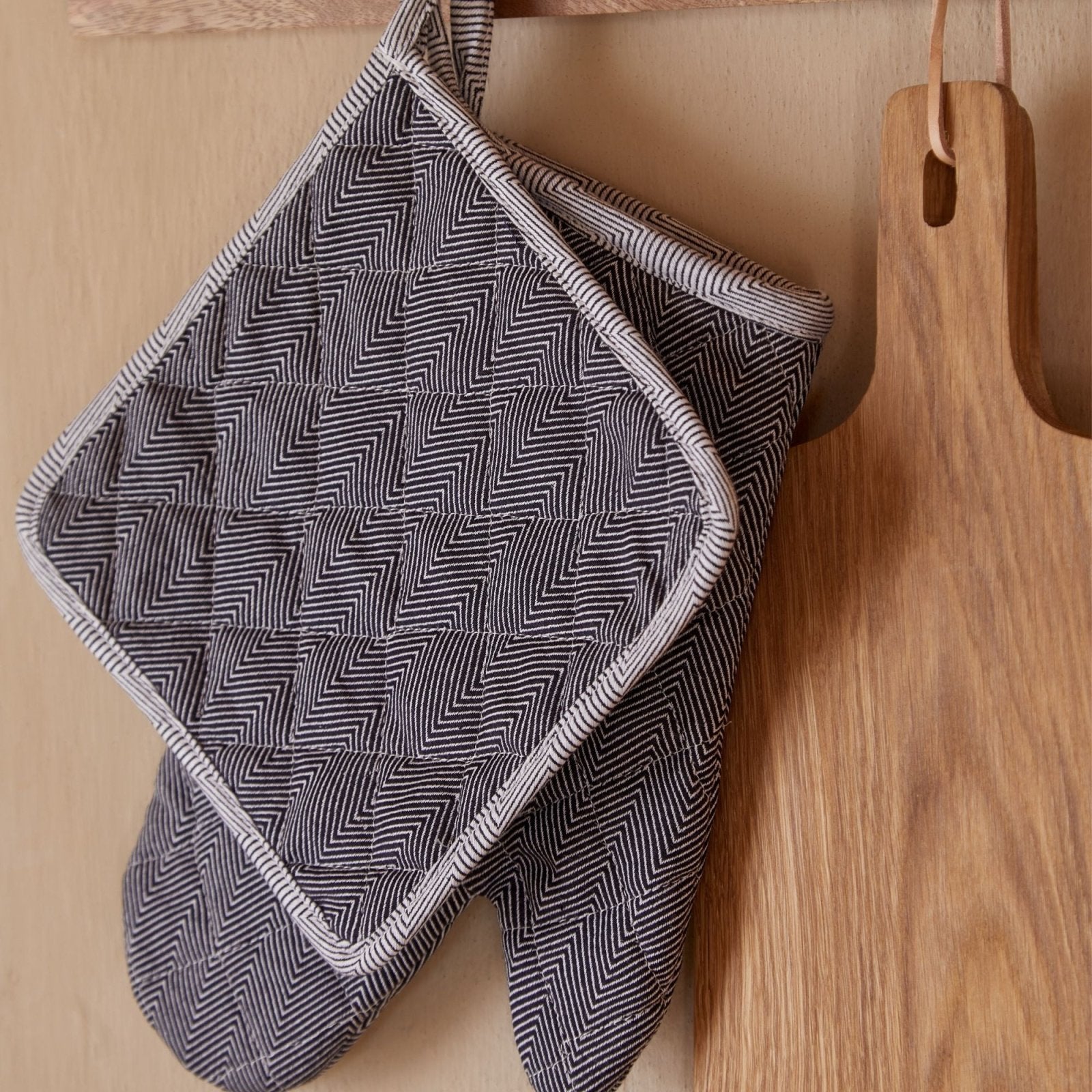 Costa Nova Grythandske Alessa Black - Azalea Home