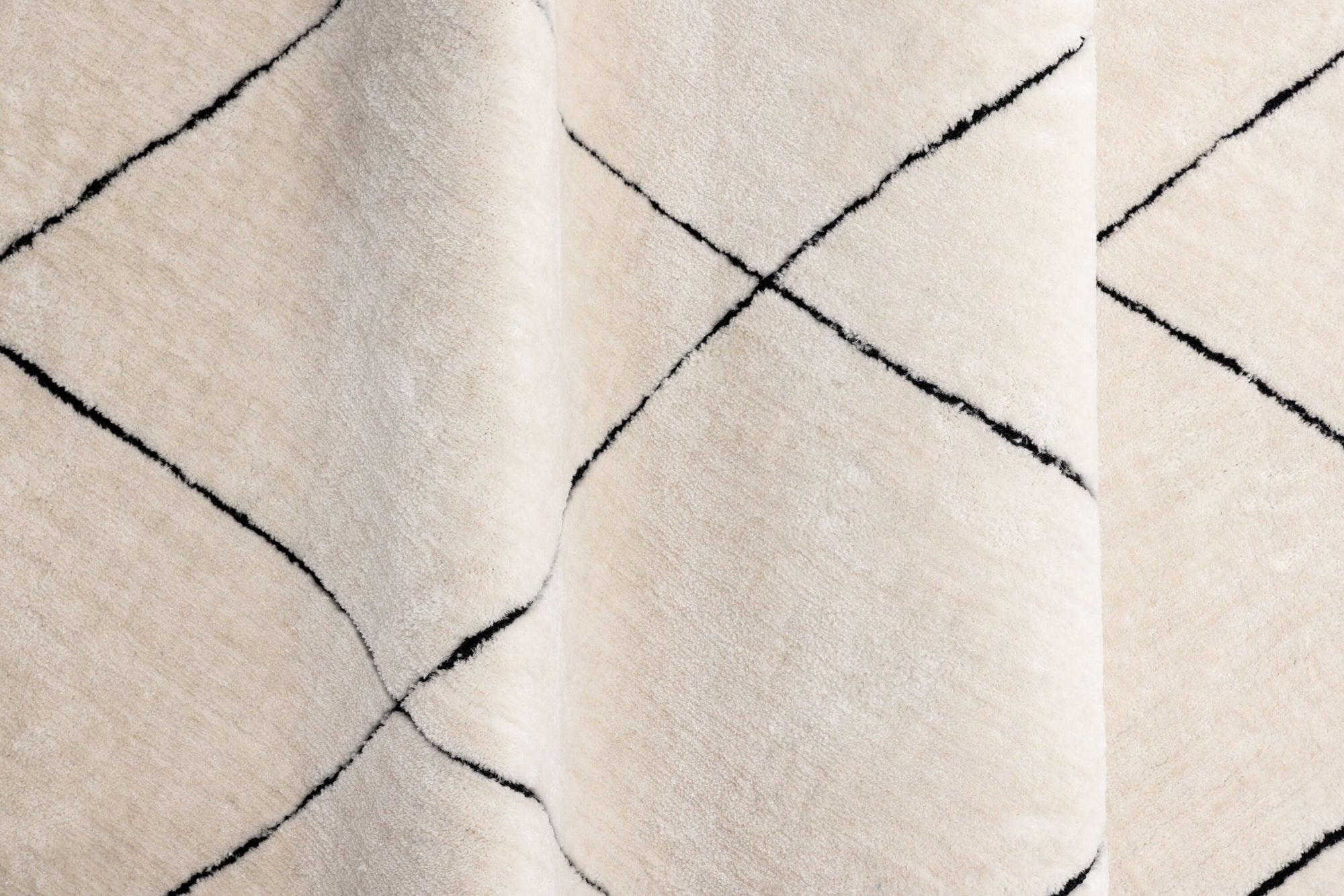 Patrik Matta 230x160, Vit