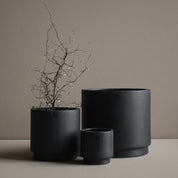 SOLID Kruka Medium Ø16, Cast iron