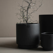 SOLID Kruka Medium Ø16, Cast iron
