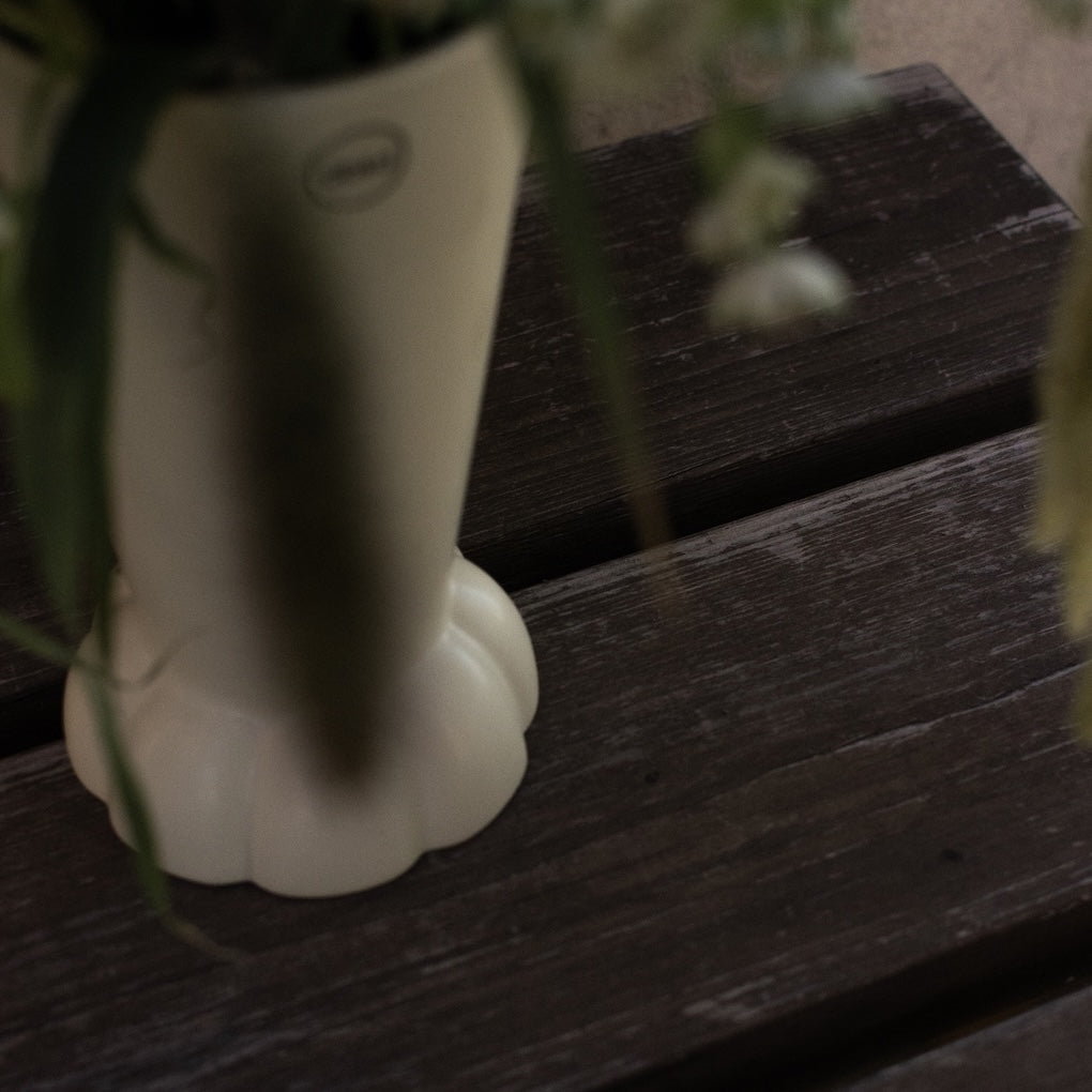 FLORA Vas, Creme