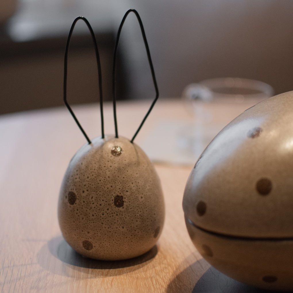 HARE Dekoration, beige dot