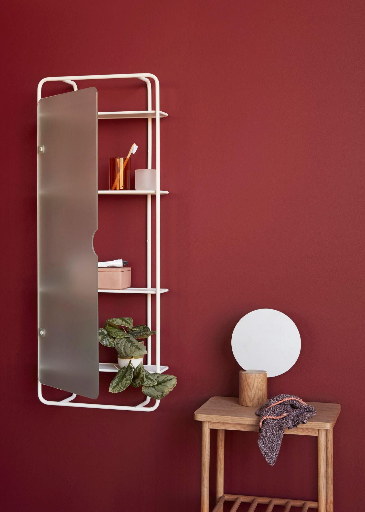 Acorn Sidobord, Natur