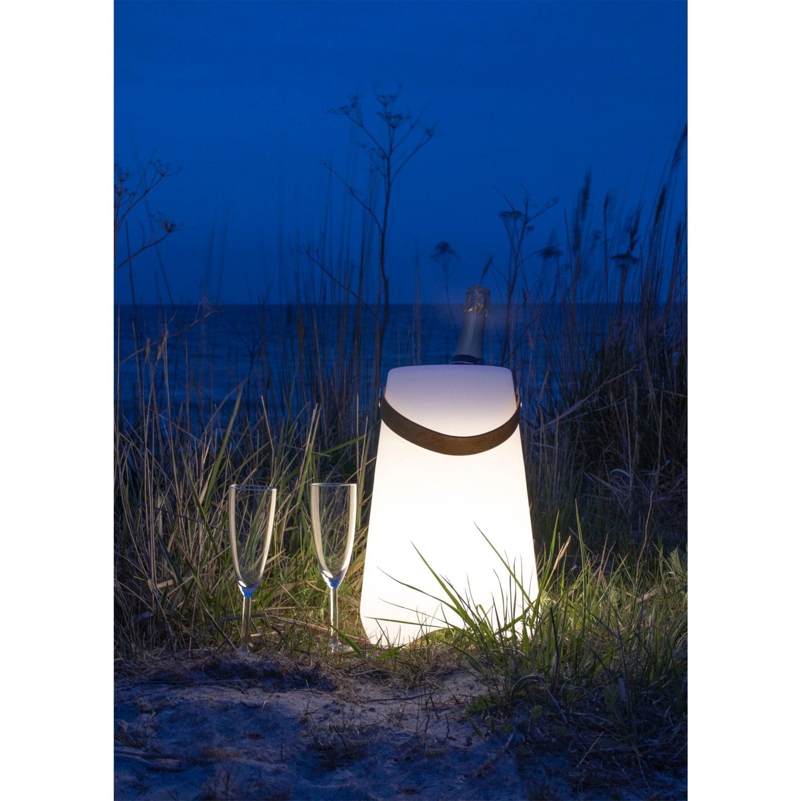 House Nordic Bristol LED - vinkyl, Vit - Azalea Home