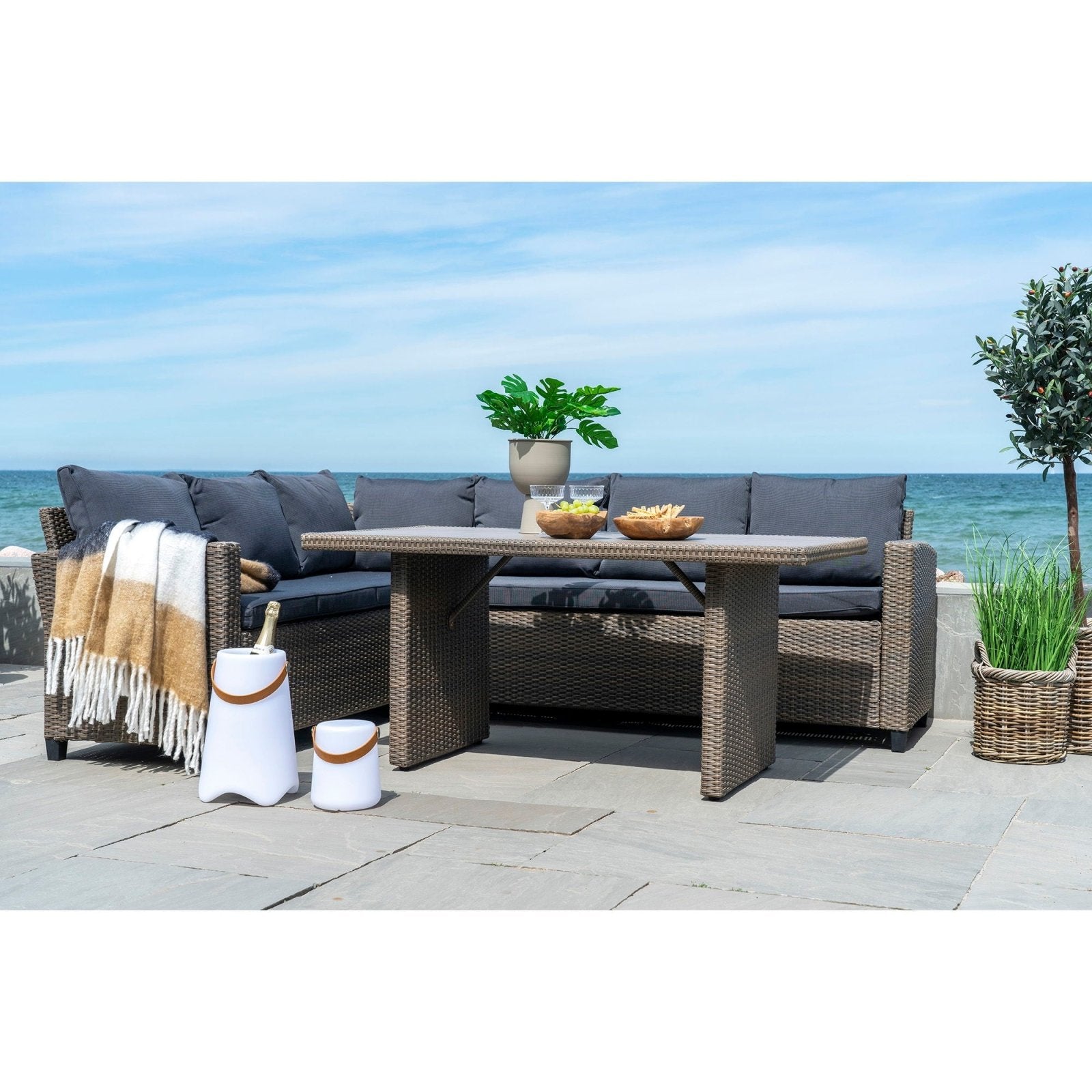 House Nordic Bristol LED - vinkyl, Vit - Azalea Home