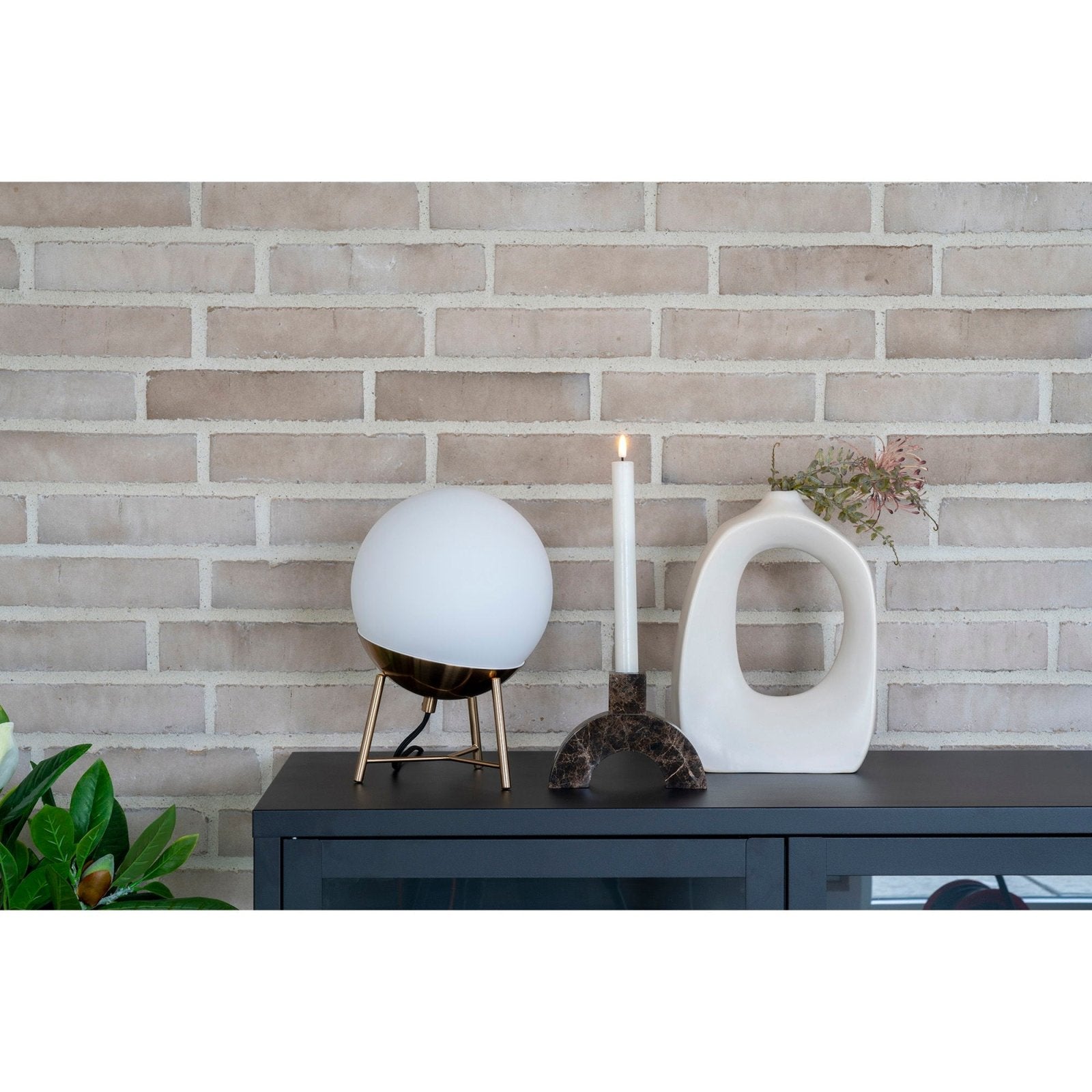 House Nordic Chelsea bordslampa, Mässing - Azalea Home