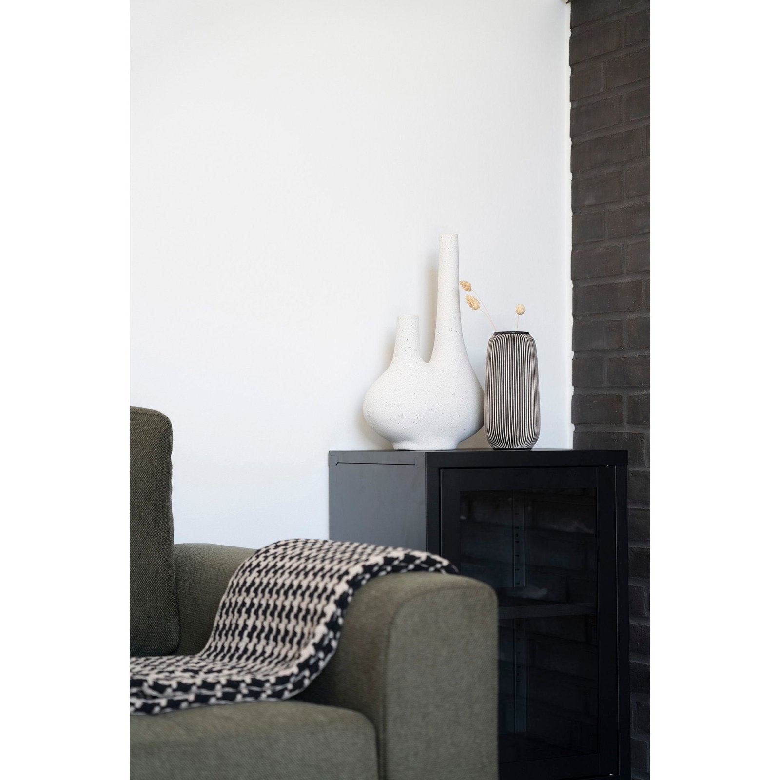 House Nordic Vas, Svart/vit - Azalea Home