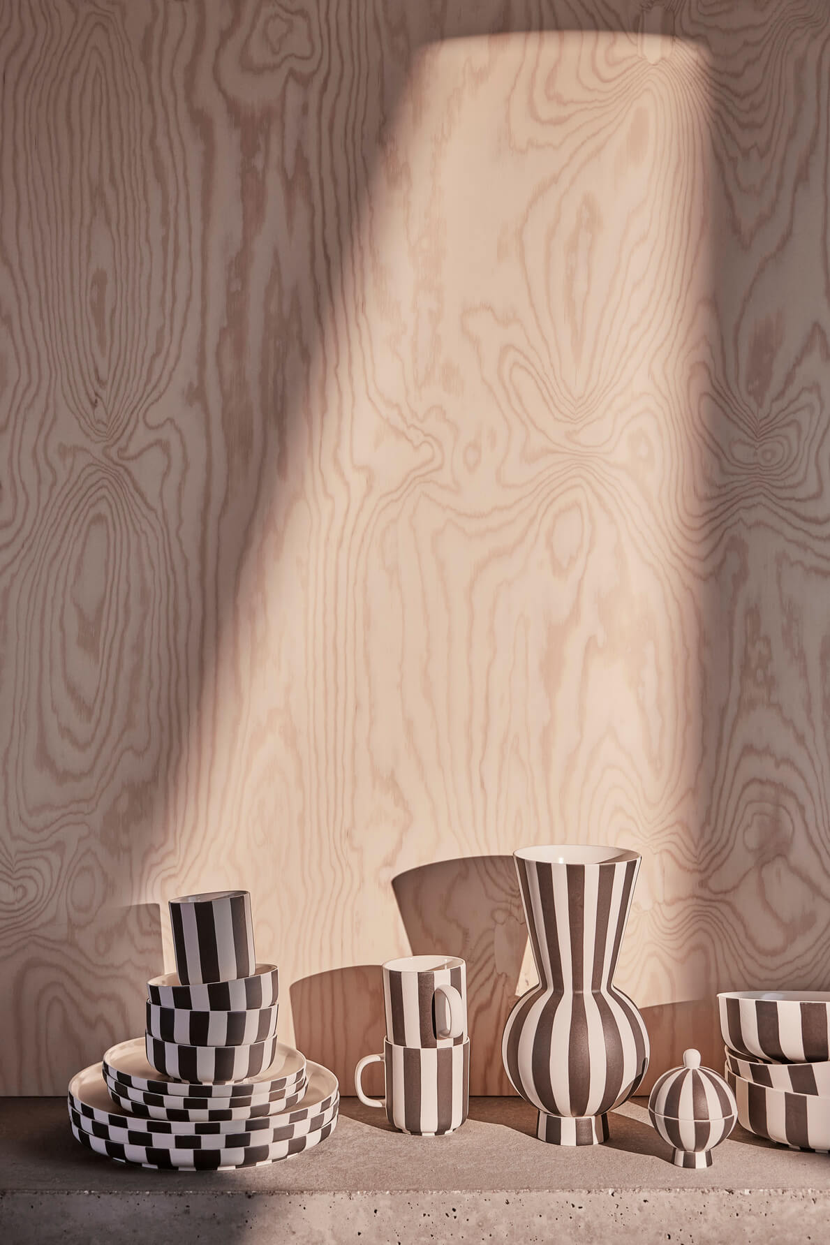 Toppu Vas, Rund, Vit