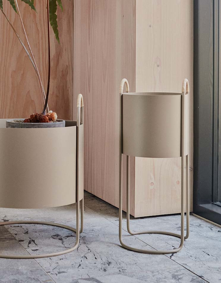 Maki Blomlåda - Hög, Clay