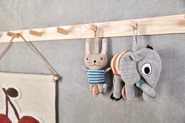 Henry Elephant Speldosa, Grå