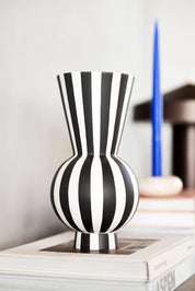 Toppu Vas, Rund, Vit