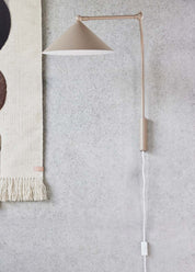 Kasa Vägglampa, Clay