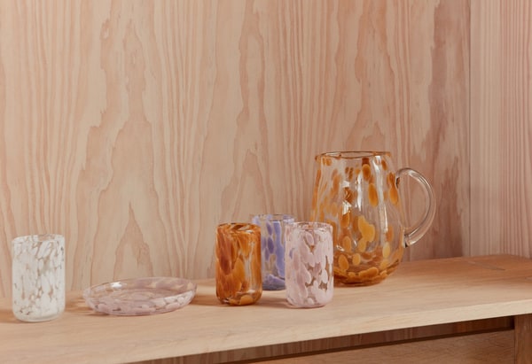 Jali Glas, Rose