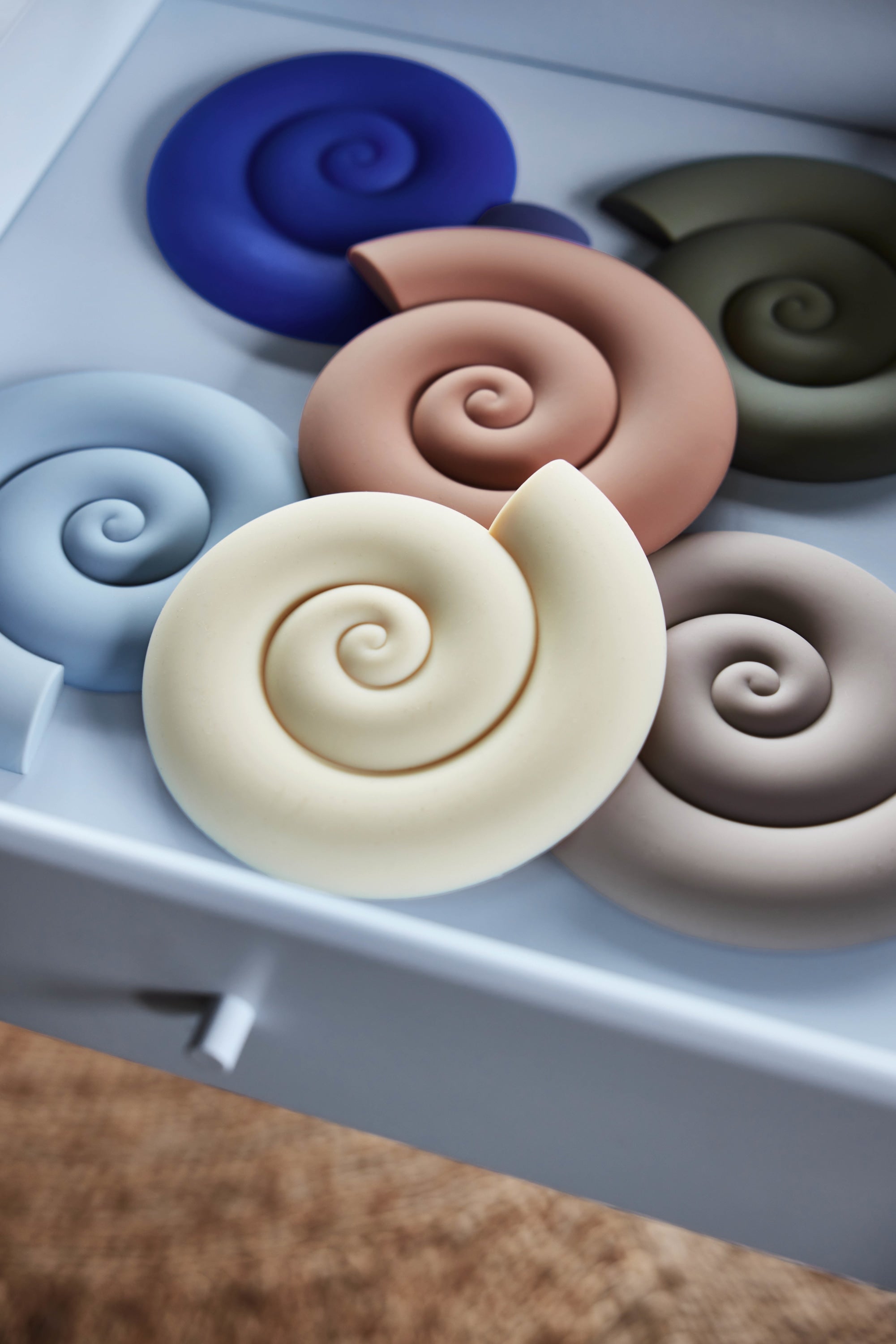 Nautilus Grytunderlägg, Clay