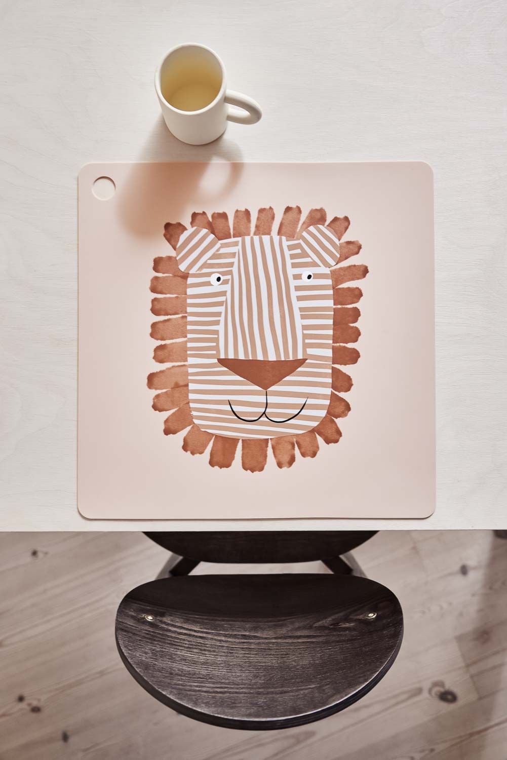 Bordstablett Lobo Lion, Caramel