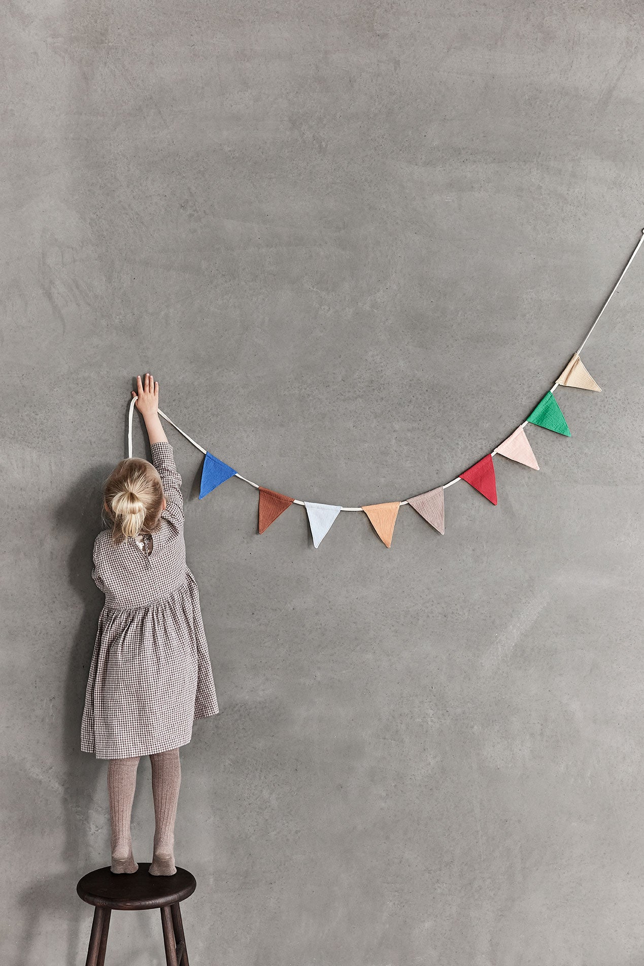 Moni Girlang Muslin, Multi