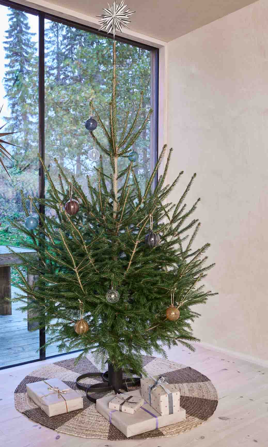 Natale Julgranskula, Bärnsten